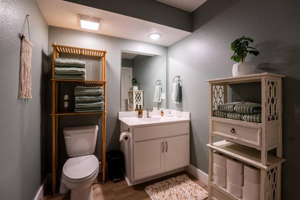 Pet Friendly Boho Condo With Pool--Fitness Center--Next To The Branson Landing--Close To Convention Center And Kanakuk Eksteriør bilde