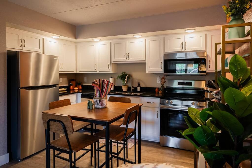 Pet Friendly Boho Condo With Pool--Fitness Center--Next To The Branson Landing--Close To Convention Center And Kanakuk Eksteriør bilde
