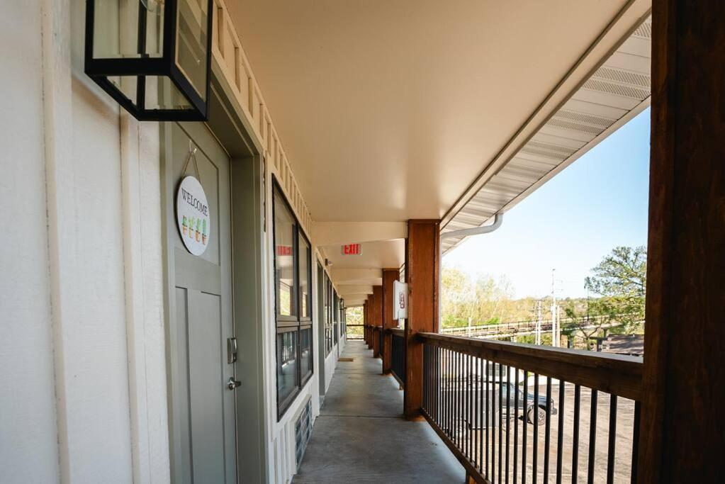 Pet Friendly Boho Condo With Pool--Fitness Center--Next To The Branson Landing--Close To Convention Center And Kanakuk Eksteriør bilde
