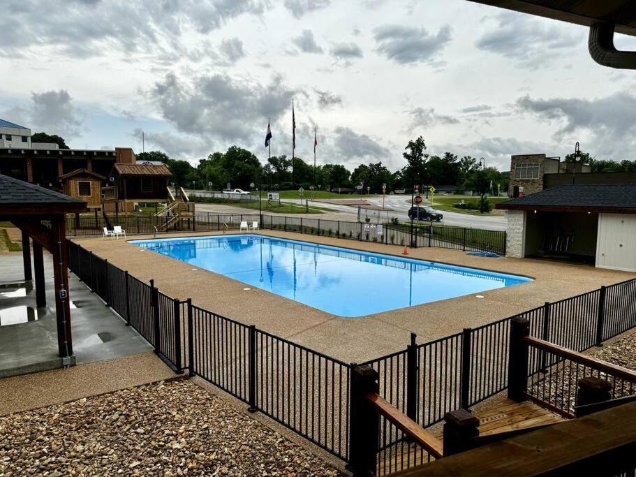 Pet Friendly Boho Condo With Pool--Fitness Center--Next To The Branson Landing--Close To Convention Center And Kanakuk Eksteriør bilde